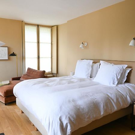 Hotel Les Pres Saint-Hilaire-le-Chatel Exterior photo